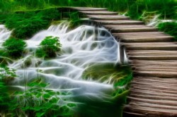 Schwierigkeit eigene Gedanken zu beobachten Mystischer Wasserfall