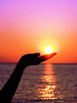 Kundalini Erwachen Sonne Hand Meer
