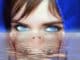 woman-plus-halbtransparent