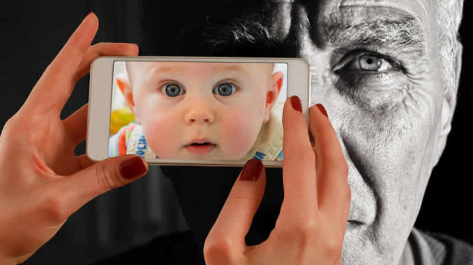 alt-baby-handy-smartphone