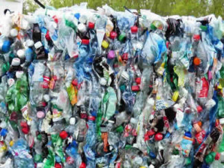 Plastik-Muell-plastic-bottles