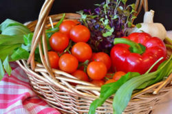 Tomaten-gemuese-korb-vegetables
