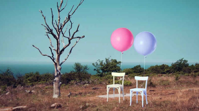 stuhl-baum-ballons-chair