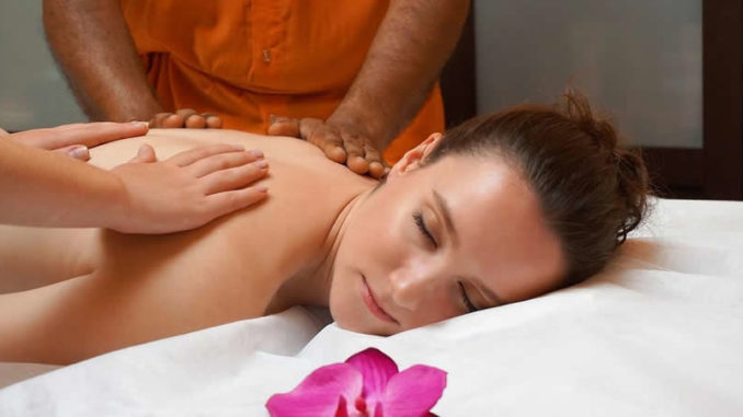 ayurveda-ruecken-massage