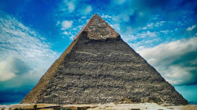 pyramide-himmel-wolken-pyramid