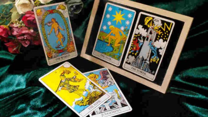 tarot-karten lesen-verstehen-deuten-legen-arcana-tarot