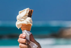 Denken-Essen-gesunde-Ernaehrung-ice-cream-cone