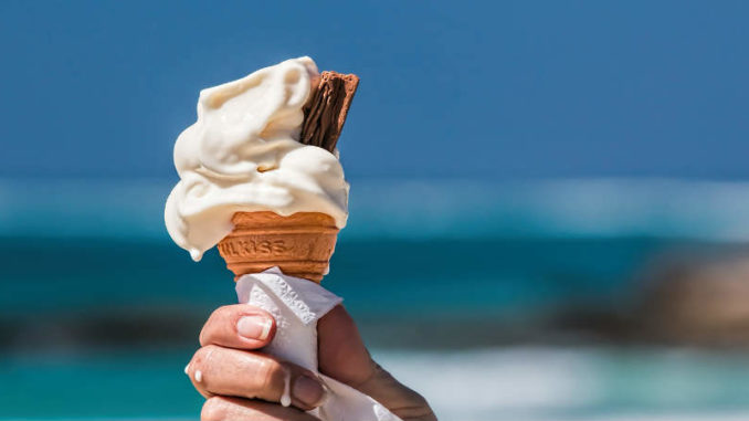 Denken-Essen-gesunde-Ernaehrung-ice-cream-cone