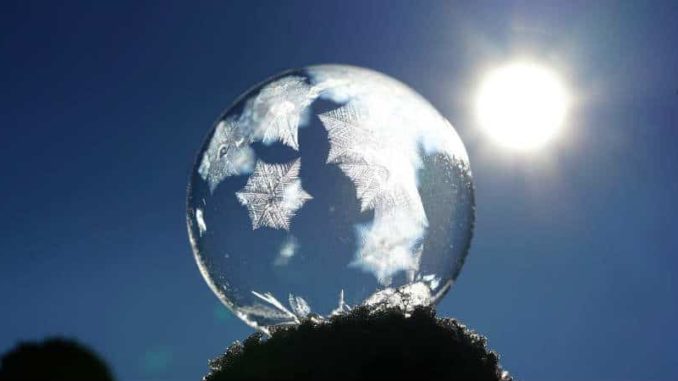 810-450-sonne-frost-kugel-soap-bubble Astrologische Monatstrends Dezember 2019 -sonne-frost-kugel-soap-bubble