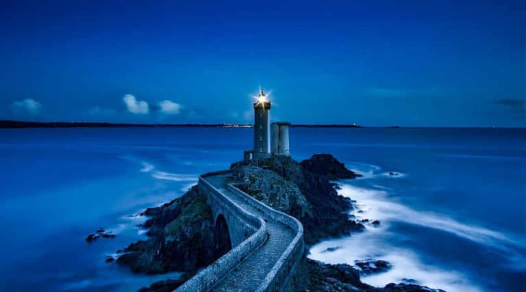 mission-finden-leuchtturm-plouzane