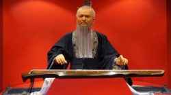 alte Weisheit-wachsfigur-confucius