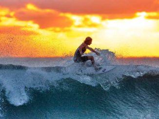 surfer in der Abendsonne