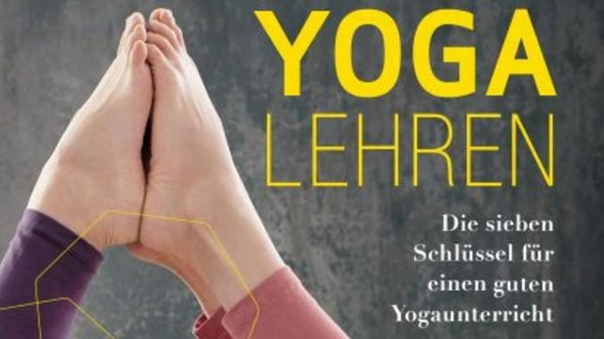 cover-yoga-lehren-christina-lobe-maren-brand-Kamphausen