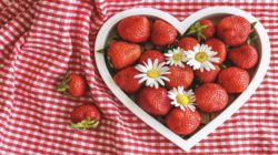 Krankheit und Gesundheit strawberries