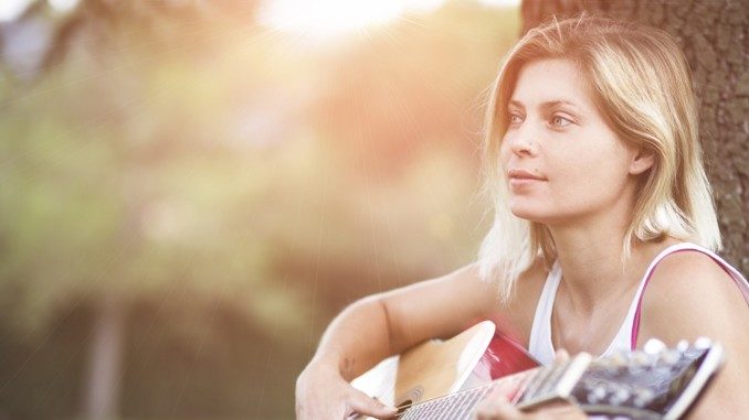 Christiane Gießbach Seelensprache Seelengesang guitar