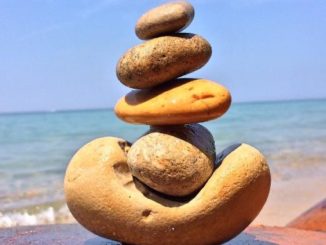balance steine meer stones