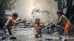 kinder wasser natur children