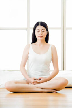 Delta-Wellen Frau in Meditation