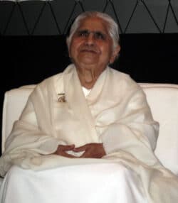 Dadi Janki mit 90 Jahren