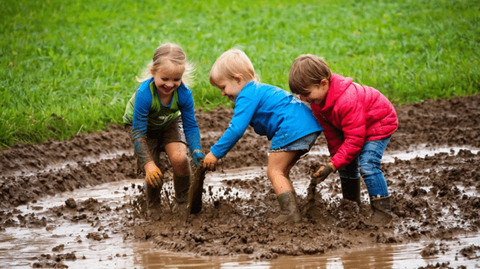 spielen kinder spielen im Matsch