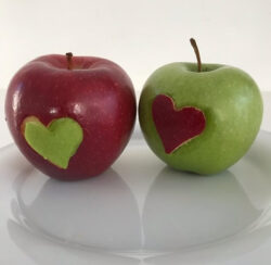 Äpfel mit Herzen